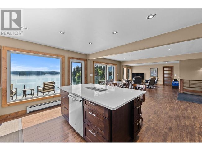 8046 Bridge Lake Rd N, House other with 3 bedrooms, 3 bathrooms and null parking in Lone Butte BC | Image 6