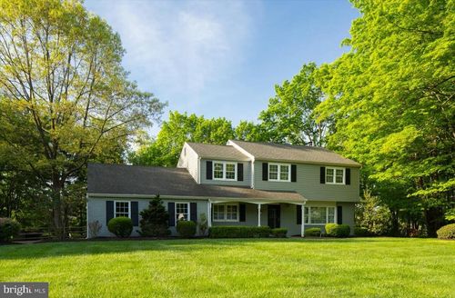 105 Glenwood Dr, WASHINGTON CROSSING, PA, 18977-1519 | Card Image