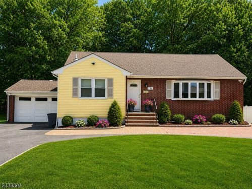 286 N Livingston Ave, Livingston, NJ, 07039-1252 | Card Image