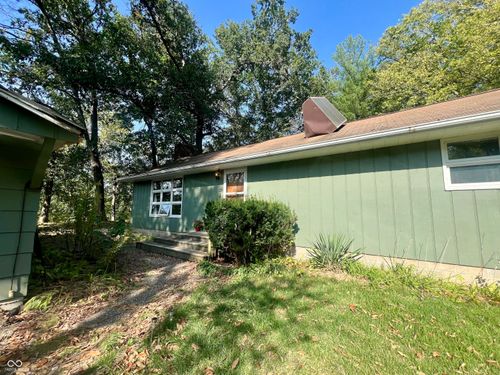 1630 W Spring St, Covington, IN, 47932-8132 | Card Image