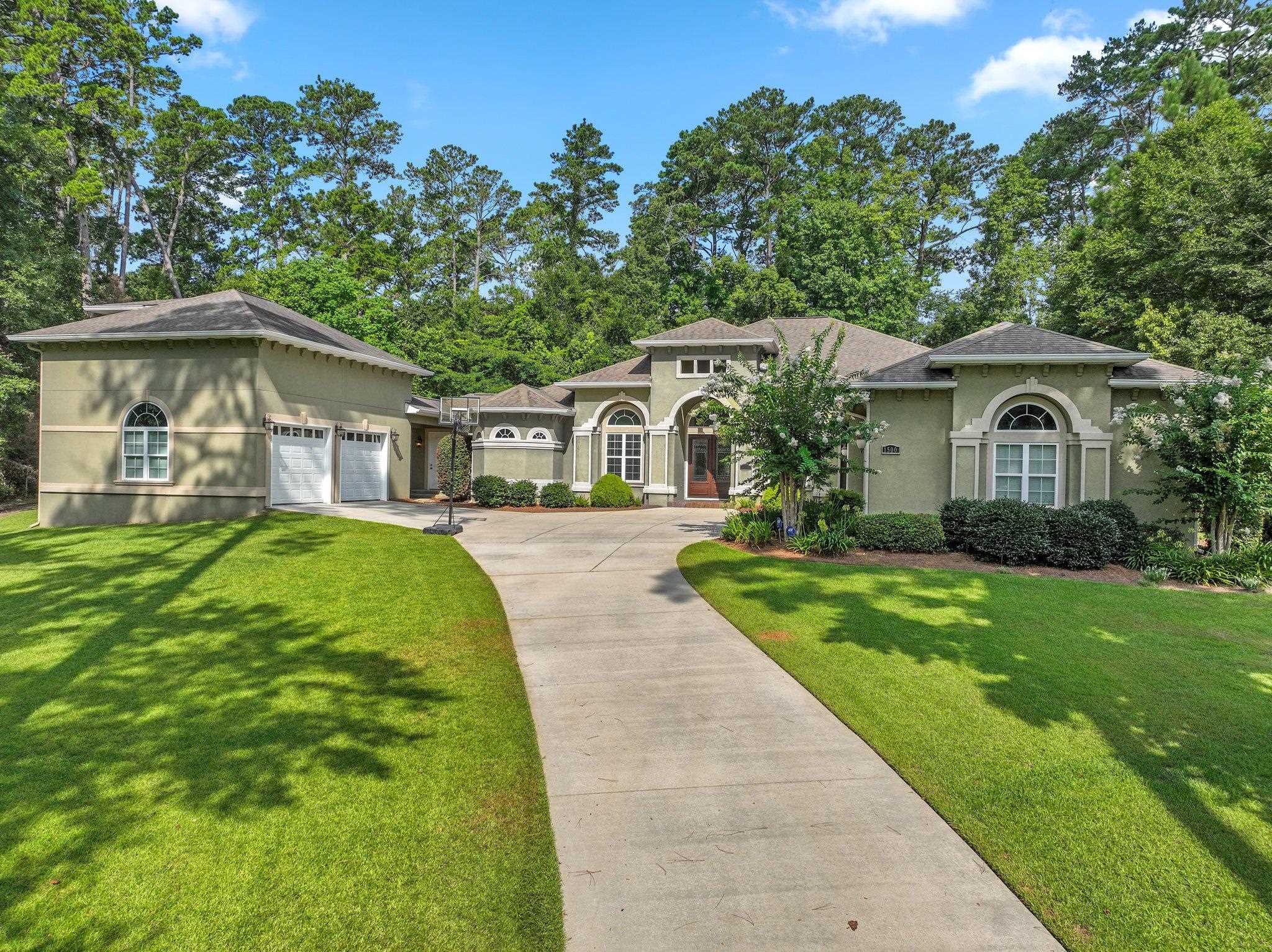 Escadrille Dr, Tallahassee, FL 32308