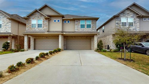 519 Dr Martin Luther King Jr Dr, La Porte, TX, 77571-3309 | Card Image