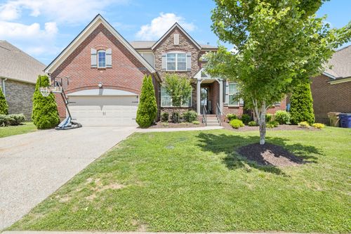 743 Burgess Dr, Goodlettsville, TN, 37072-1472 | Card Image