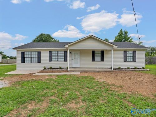 16451 Gordon Rd, Athens, AL, 35611-7902 | Card Image