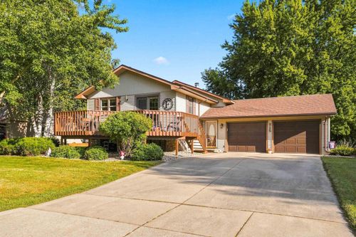 915 Church Street, Jesup, IA, 50648 | Card Image