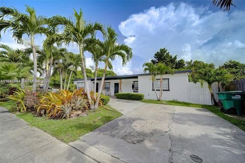 10215 Sw 171st St, Miami, FL, 33157-4227 | Card Image