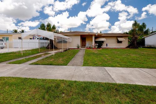 1005 Ne 13th Ave, Homestead, FL, 33033-4521 | Card Image