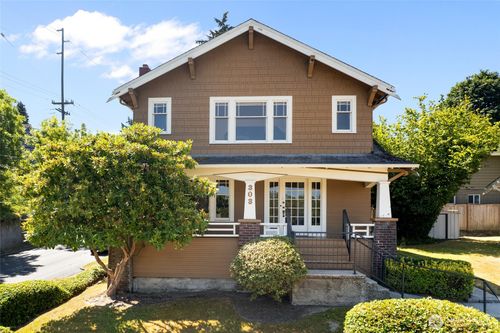 303 W Dravus St, Seattle, WA, 98119-1912 | Card Image