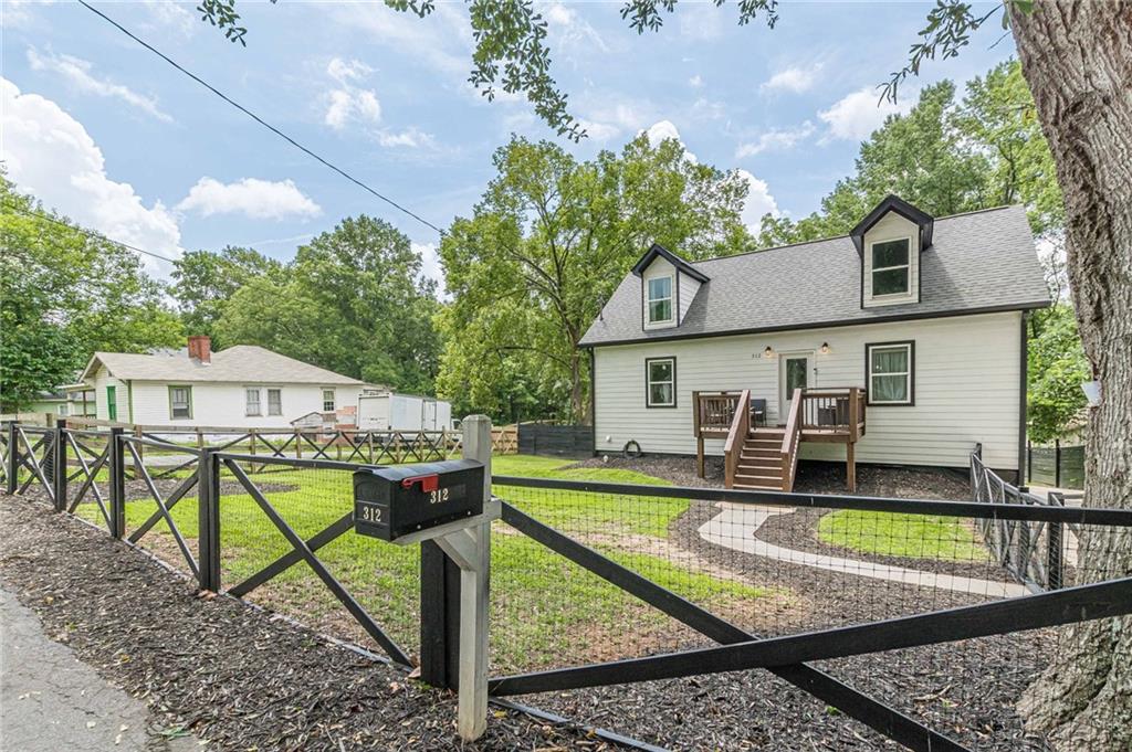 Henry St, Marietta, GA 30060