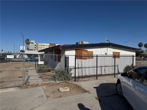 919 E Tropicana Ave, Las Vegas, NV, 89119-6611 | Card Image