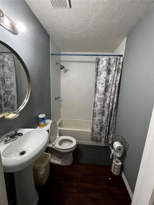 Primary bath with shower/tub | Image 11