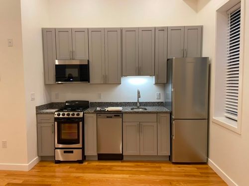303-64 Market St, Lynn, MA, 01901-1153 | Card Image