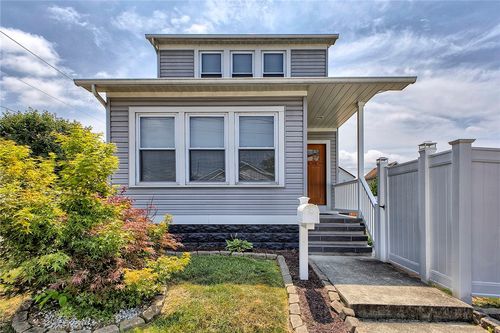 53 E Madison St, Latrobe, PA, 15650-3140 | Card Image