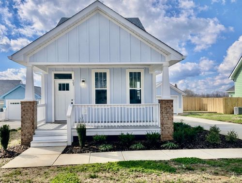 105 N Shephard St, Winchester, TN, 37398-1635 | Card Image