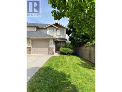 113 - 515 Gerstmar Rd, Townhouse with 3 bedrooms, 3 bathrooms and 2 parking in Kelowna BC | Image 2