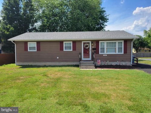 52 S Railroad Ave, WYOMING, DE, 19934-1035 | Card Image