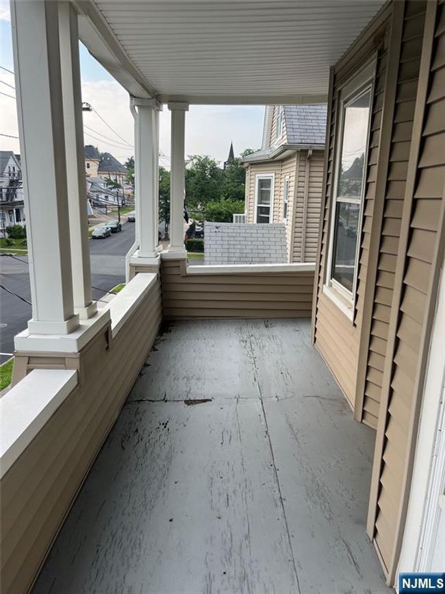 78 1 St St, Home with 4 bedrooms, 2 bathrooms and null parking in Clifton NJ | Image 15
