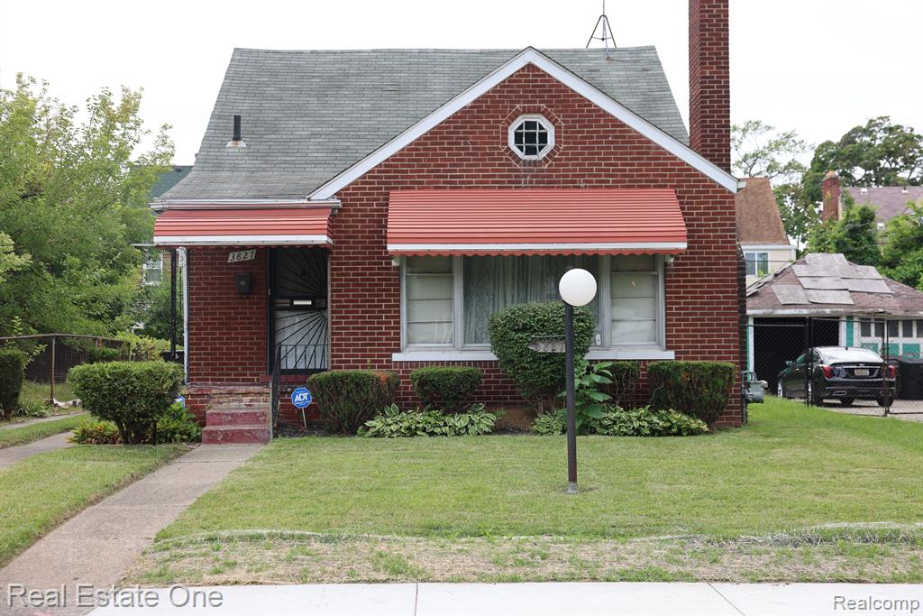 Seneca St, Detroit, MI 48214