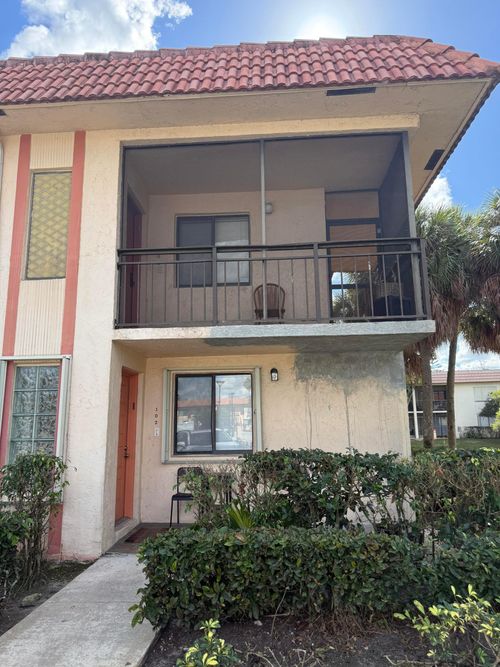 202-399 Lakeview Dr, Weston, FL, 33326-1330 | Card Image