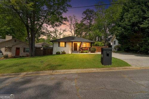 823 Frances Dr Se, Smyrna, GA, 30080-1805 | Card Image