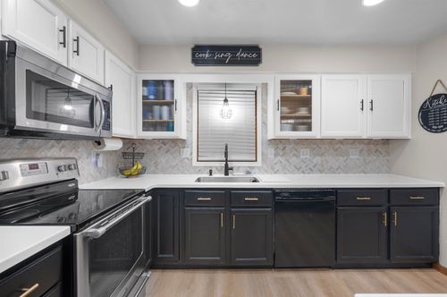 2107 Meadowlark Dr, Janesville, WI, 53546-1154 | Card Image