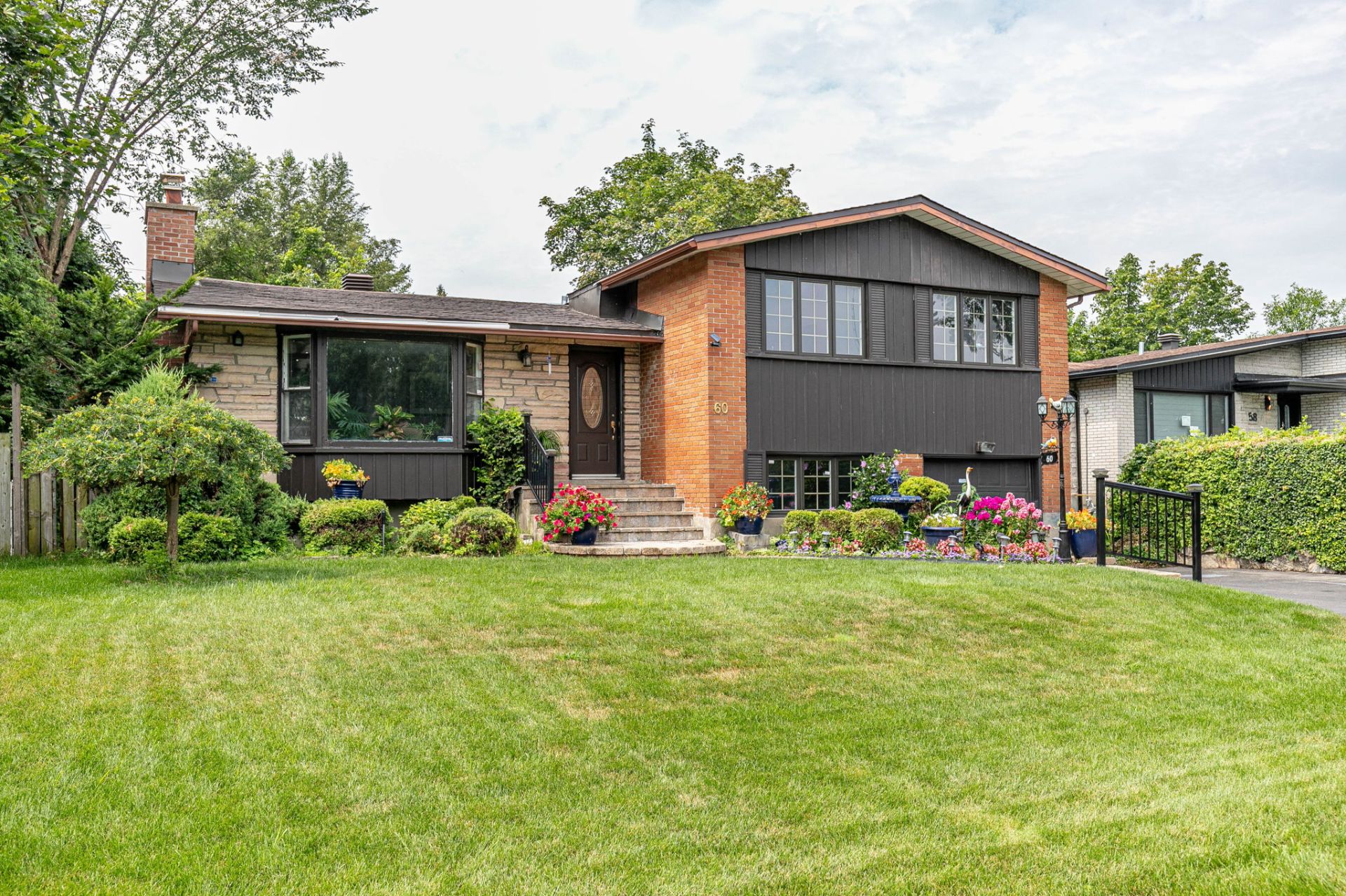 Residential in Dollard-Des-Ormeaux 3