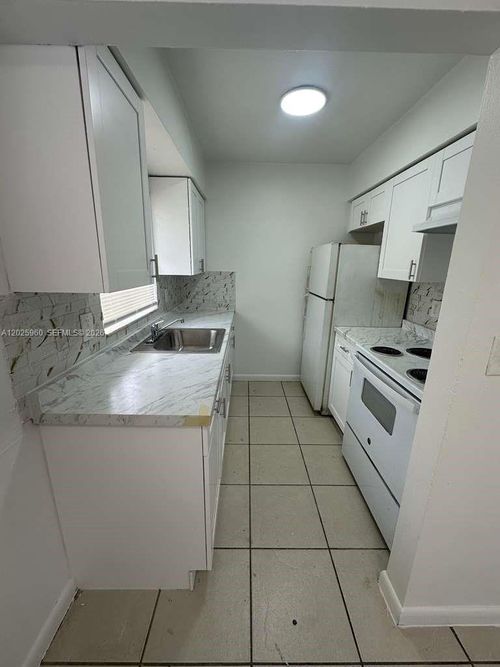 1-3961 Nw 30th Ter, Lauderdale Lakes, FL, 33309-4344 | Card Image