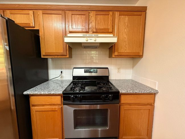 1464 David Curry Dr, House other with 3 bedrooms, 3 bathrooms and 4 parking in Round Rock TX | Image 11