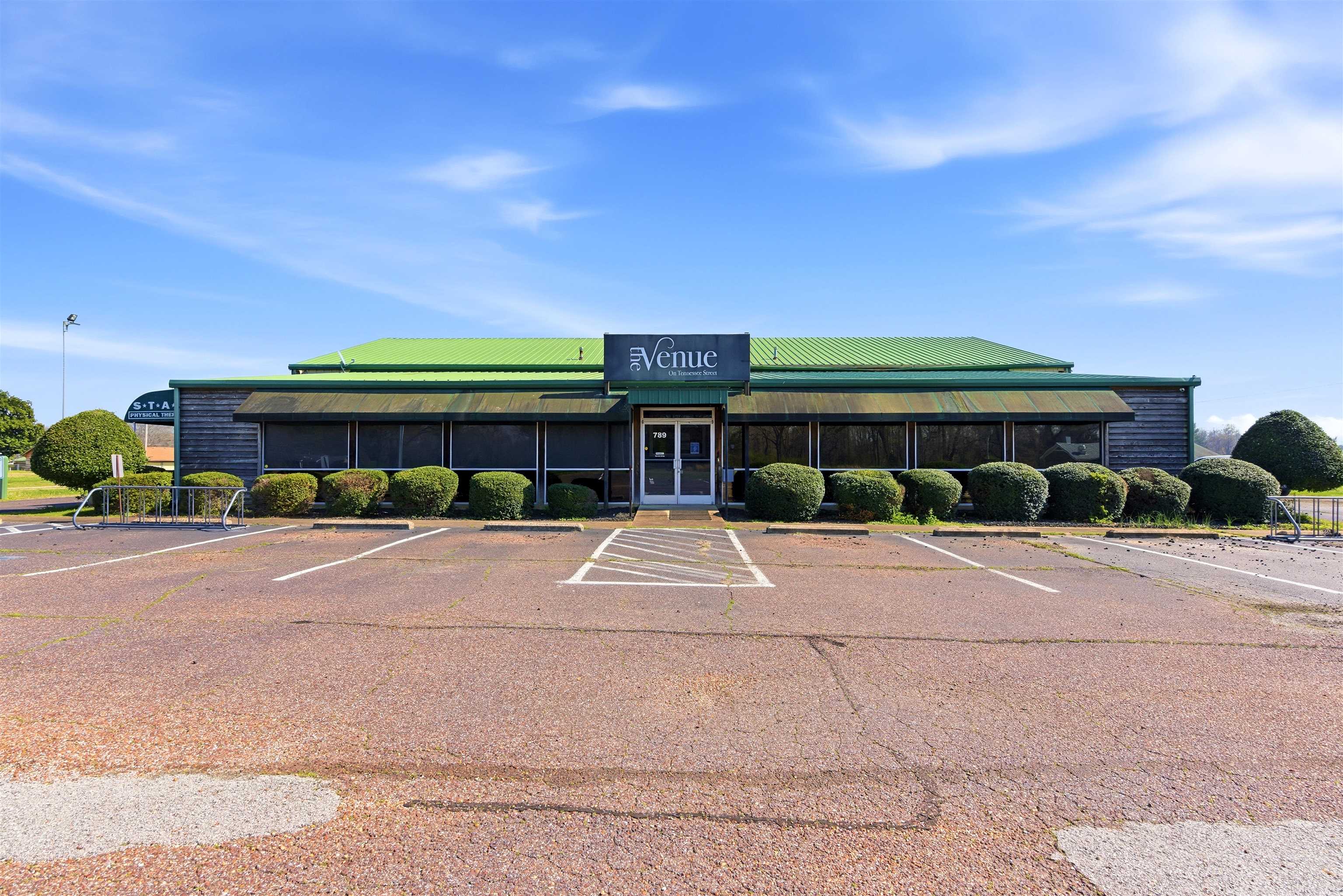 Commercial Sale in Bolivar