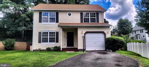 2004 Chita Ct, Temple Hills, MD, 20748-7028 | Card Image