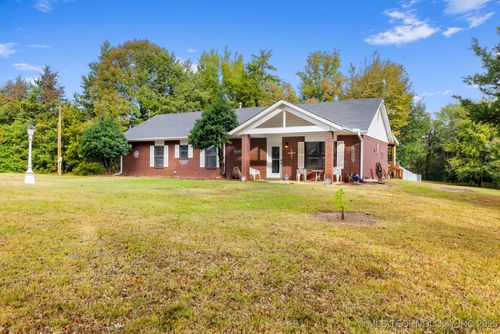 2607 E 2092 Rd, Hugo, OK, 74743-4530 | Card Image