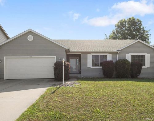 504 Eagle Pass Dr, Osceola, IN, 46561-8418 | Card Image