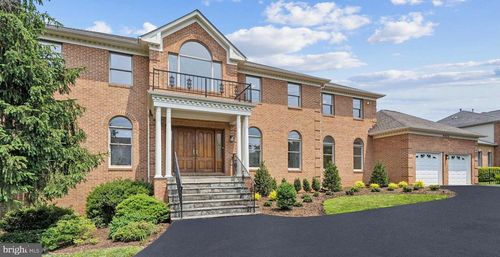 9309 Bells Mill Rd, POTOMAC, MD, 20854-2218 | Card Image
