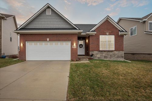 30909 Asbury Hill Ct, New Hudson, MI, 48165-9003 | Card Image