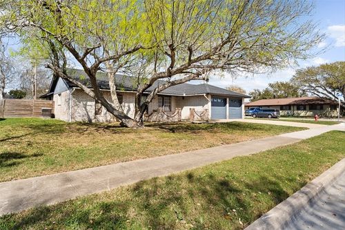 219 Terlingua Dr, Portland, TX, 78374-1217 | Card Image