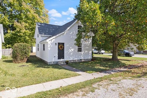 310 E Washington St, Roachdale, IN, 46172-9036 | Card Image