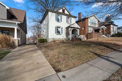 7479 Hiawatha Ave, Richmond Heights, MO, 63117-2432 | Card Image