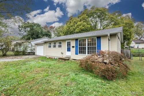 704 W Madison St, O Fallon, IL, 62269-1028 | Card Image