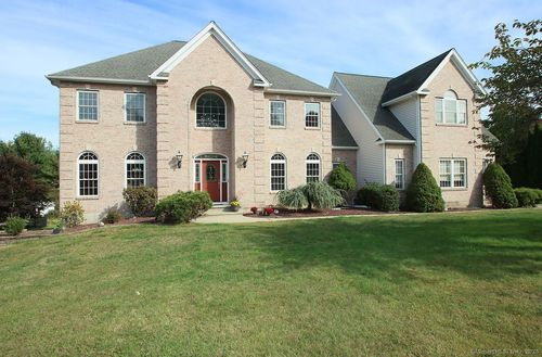 31 Valley View Ct, Southington, CT, 06489-3889 | Card Image