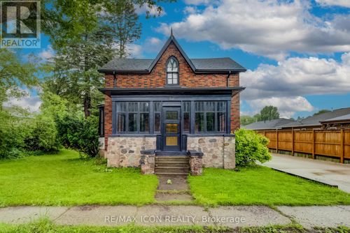 110 Brock Street, Minto, ON, N0G1Z0 | Card Image