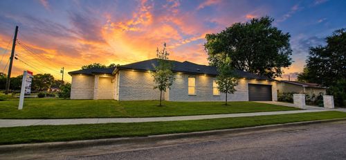 5147 Chapman St, Fort Worth, TX, 76105-3707 | Card Image
