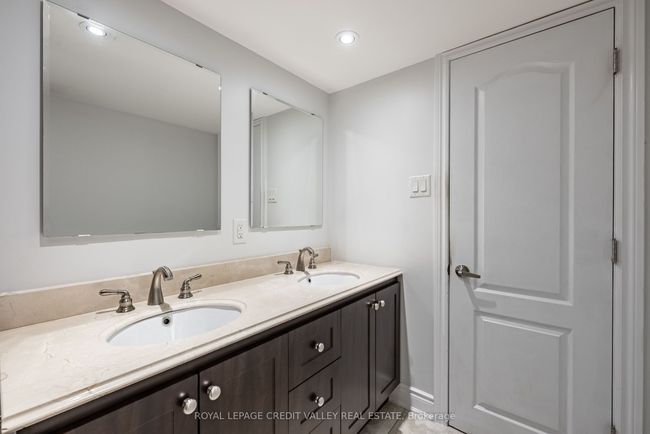 8 Petunias Rd, House attached with 4 bedrooms, 2 bathrooms and 3 parking in Brampton ON | Image 31