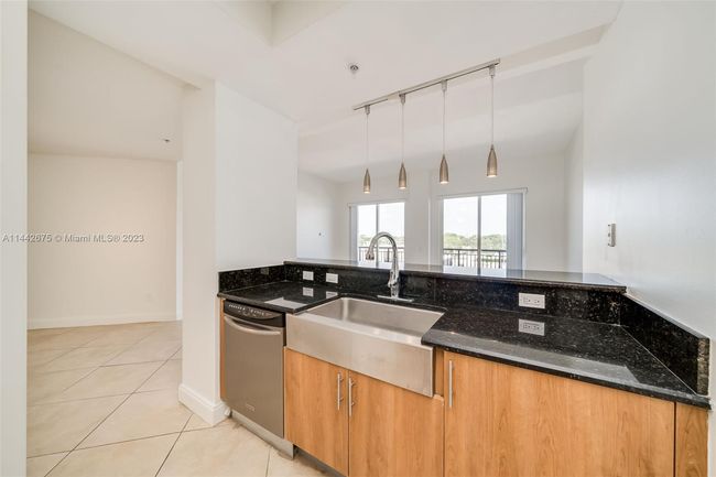 APT-305 - 2633 Ne 14 Th Ave, Condo with 2 bedrooms, 2 bathrooms and null parking in Wilton Manors FL | Image 38