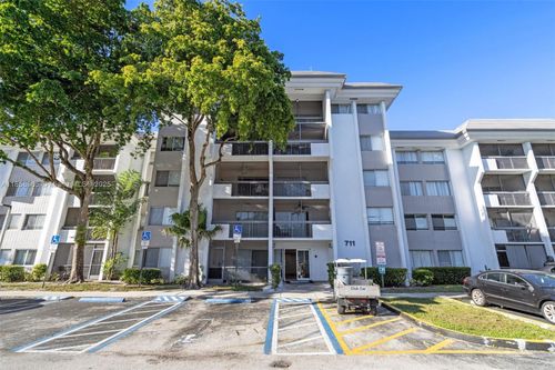 apt-406-711 N Pine Island Rd, Plantation, FL, 33324-1320 | Card Image