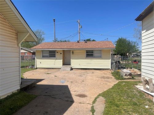 616 S 6th St, Clinton, OK, 73601-4616 | Card Image