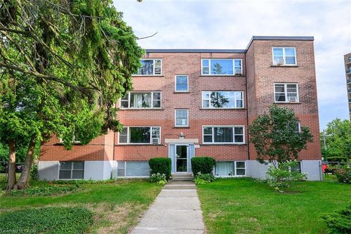 9-2422 New St, Burlington, ON, L7R1J6 | Card Image