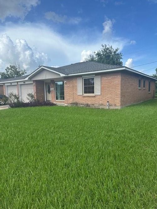 6023 Winterhaven Dr, Houston, TX, 77087-6123 | Card Image