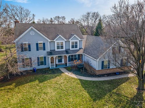 657 Old Westbury Rd, Crystal Lake, IL, 60012-3720 | Card Image