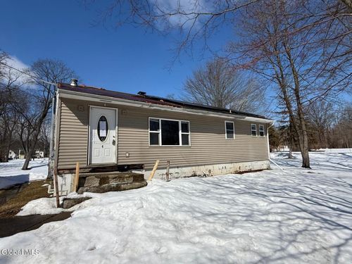 4 Wayne St, Athens, NY, 12015-1011 | Card Image