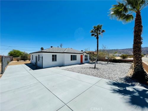 5619 Daisy Ave, 29 Palms, CA, 92277-1307 | Card Image